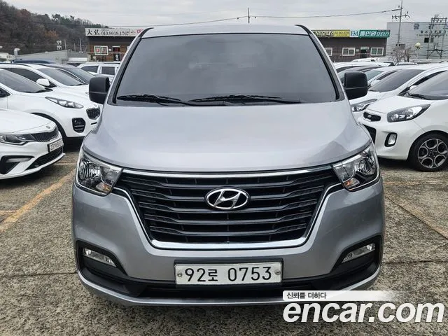 Hyundai Starex