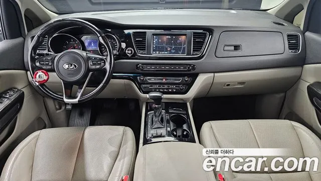 Kia Carnival — интерьер