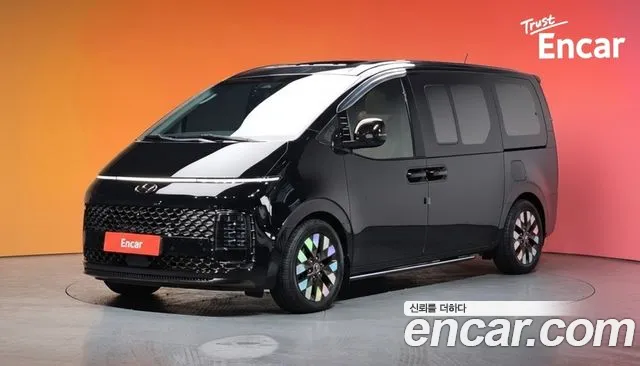Hyundai Staria