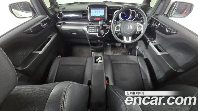 Honda N-BOX — интерьер