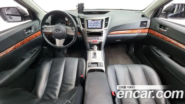 Subaru Legacy — интерьер