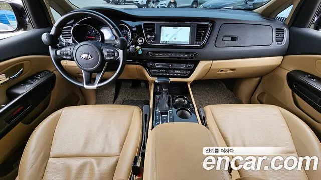Kia Carnival — интерьер