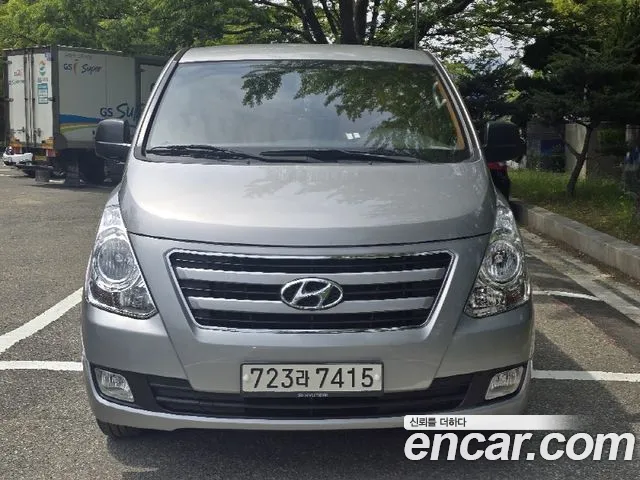 Hyundai Starex