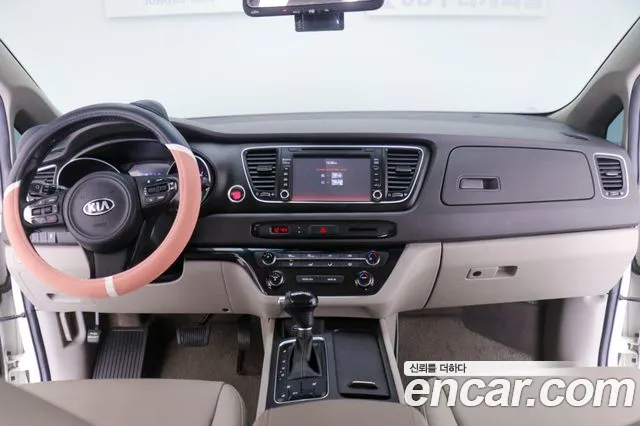 Kia Carnival — интерьер