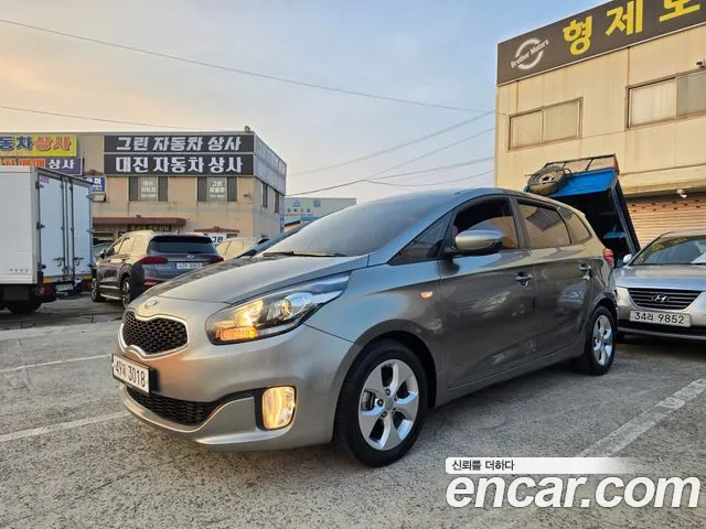Kia Carens — экстерьер
