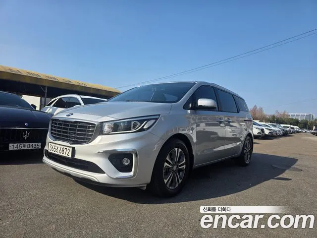 Kia Carnival — экстерьер