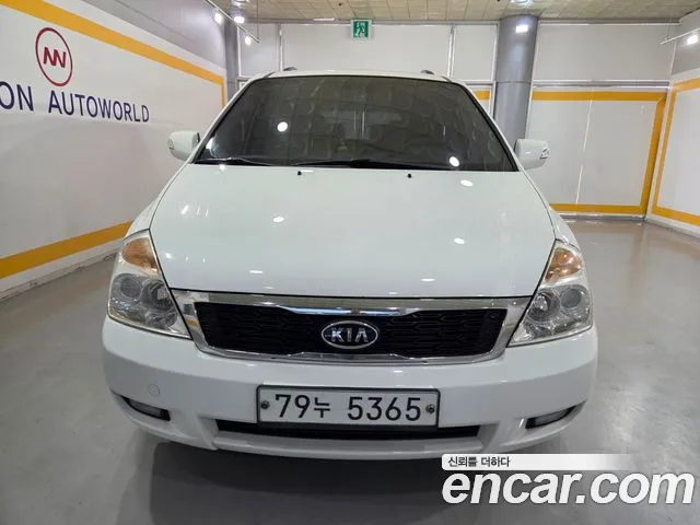 Kia Carnival — экстерьер