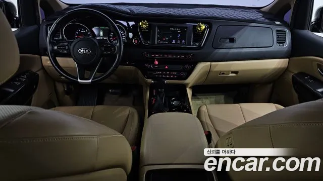 Kia Carnival — интерьер
