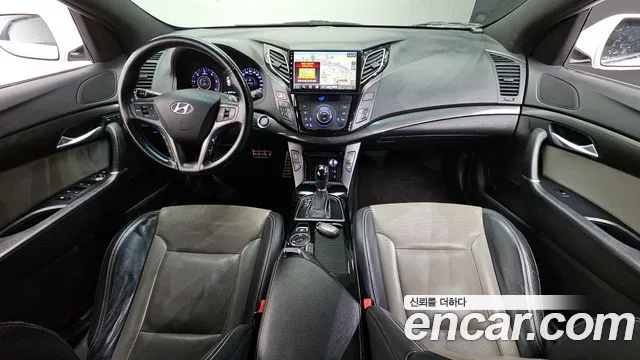 Hyundai i40 — интерьер
