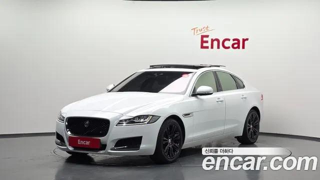 Jaguar XF