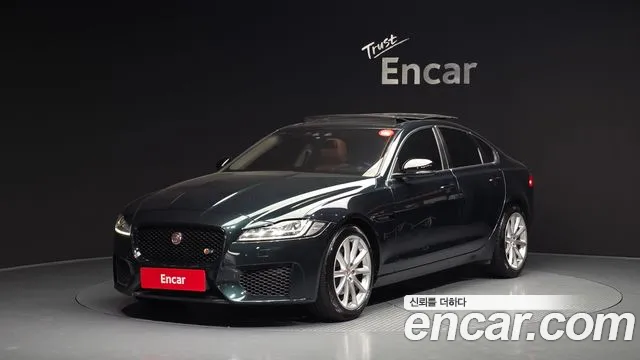 Jaguar XF