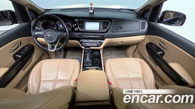 Kia Carnival — интерьер