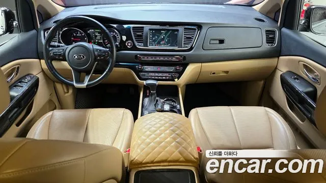 Kia Carnival — интерьер