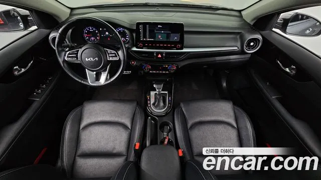 Kia K3 — интерьер