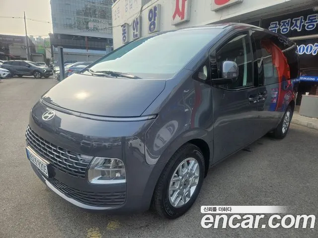 Hyundai Staria