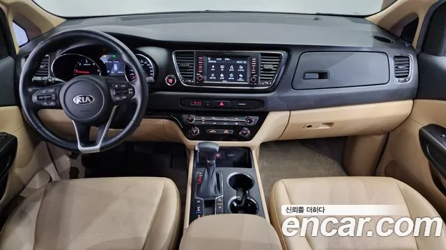 Kia Carnival — интерьер