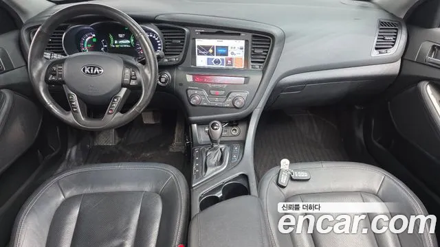 Kia K5 — интерьер