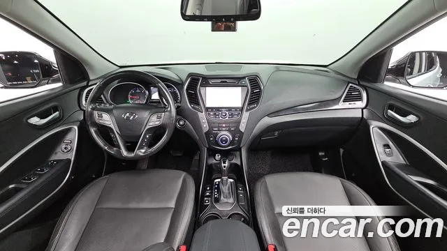 Hyundai Santa Fe — интерьер