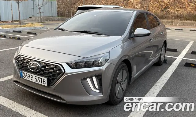Hyundai Ioniq