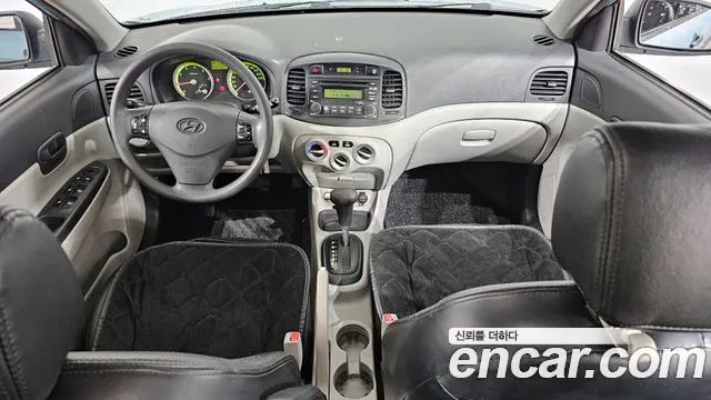 Hyundai Verna — интерьер