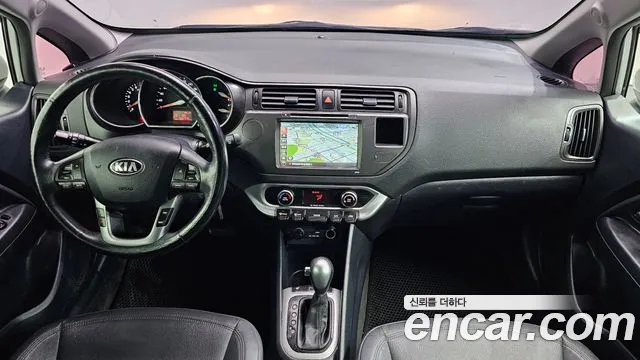Kia Pride — интерьер