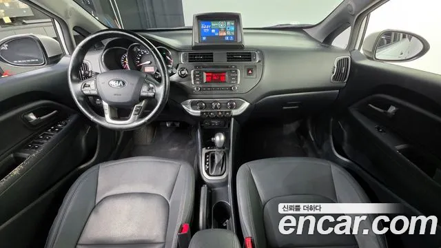 Kia Pride — интерьер