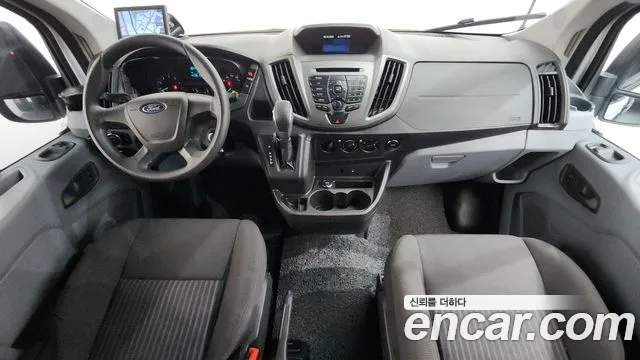 Ford Transit — интерьер