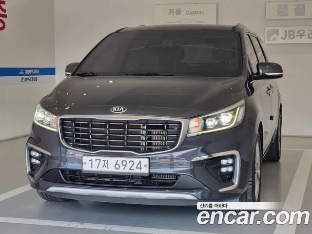 Kia Carnival — экстерьер