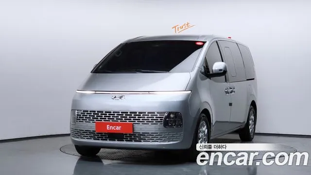 Hyundai Staria