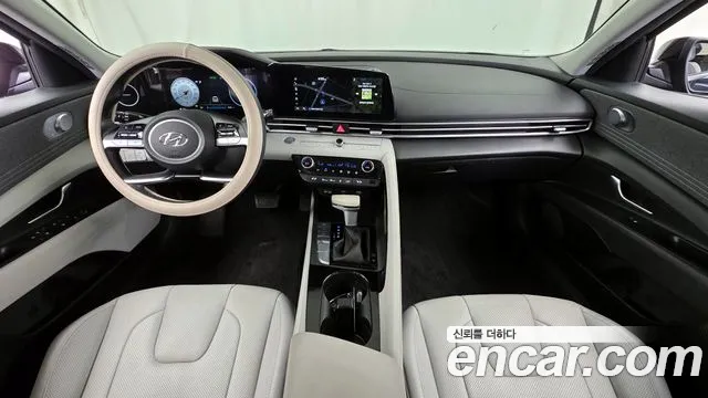 Hyundai Elantra — интерьер
