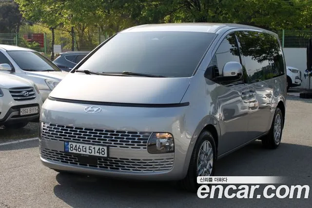 Hyundai Staria