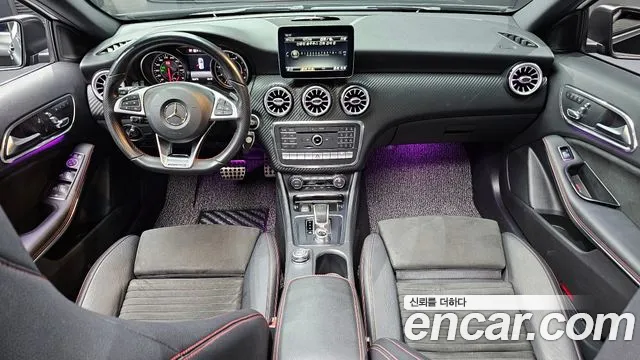 Mercedes-Benz A-класс — интерьер