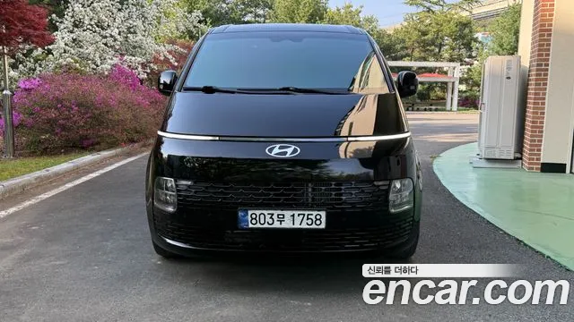 Hyundai Staria
