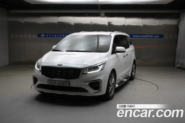Kia Carnival — экстерьер