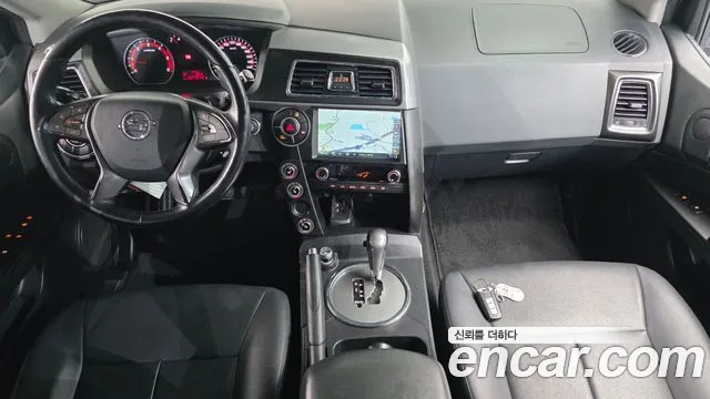 KG Mobility Korando — интерьер