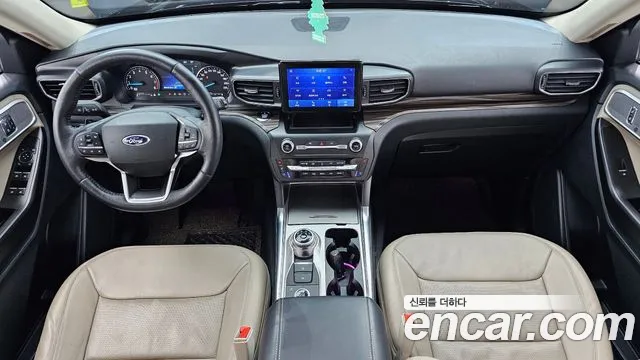 Ford Explorer — интерьер