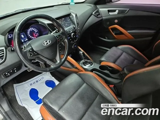 Hyundai Veloster — интерьер