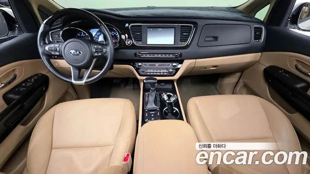 Kia Carnival — интерьер