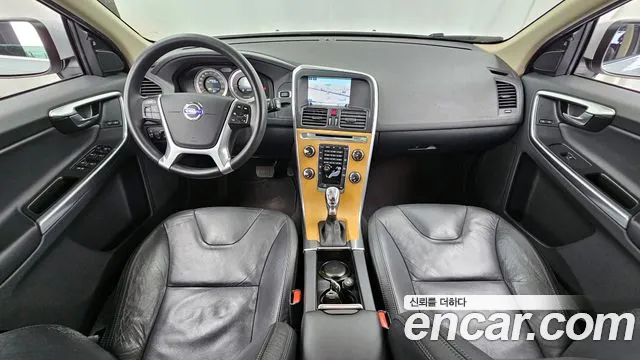 Volvo XC60 — интерьер