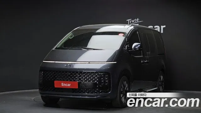 Hyundai Staria