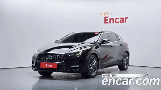 Infiniti Q30