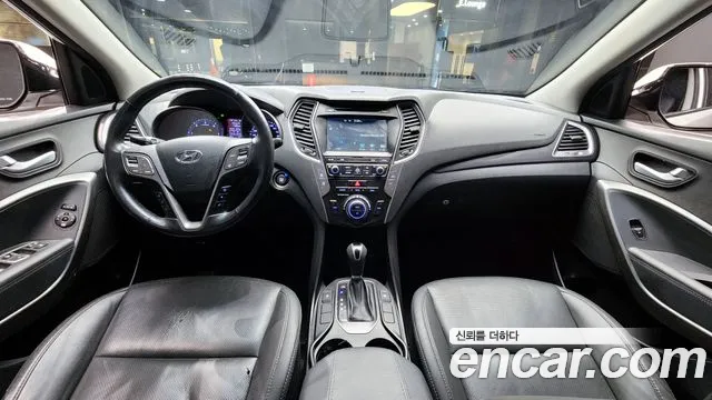 Hyundai Santa Fe — интерьер