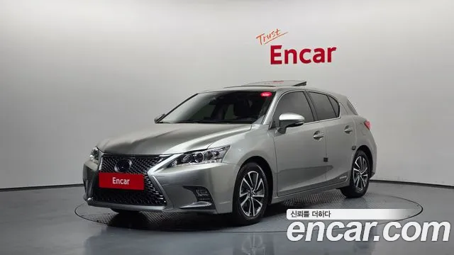 Lexus CT200h