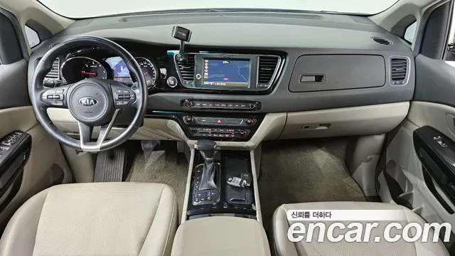Kia Carnival — интерьер