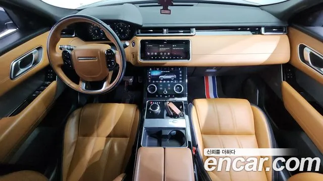 Land Rover Range Rover Velar — интерьер