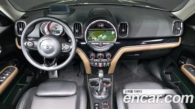 MINI Countryman — интерьер
