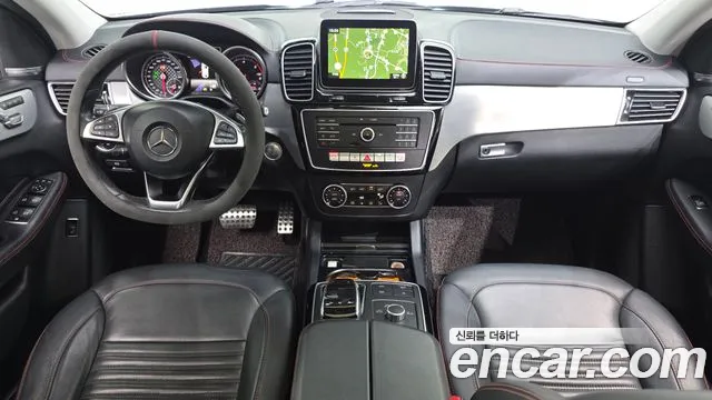 Mercedes-Benz GLE-класс — интерьер