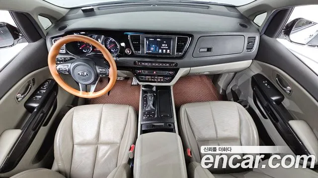 Kia Carnival — интерьер