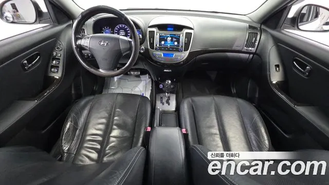 Hyundai Elantra — интерьер