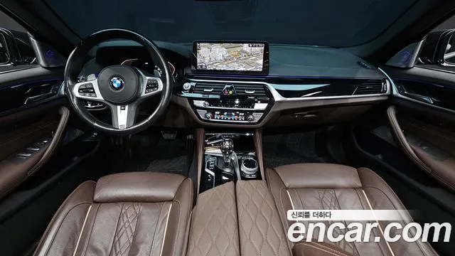 BMW 5 серия — интерьер